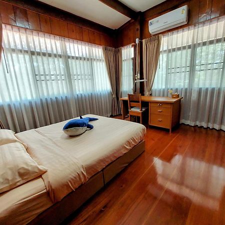 Whales Come To The River - Riverside - 3 Rooms On 2Nd Floor Ban Bang Phli Nua Exterior photo