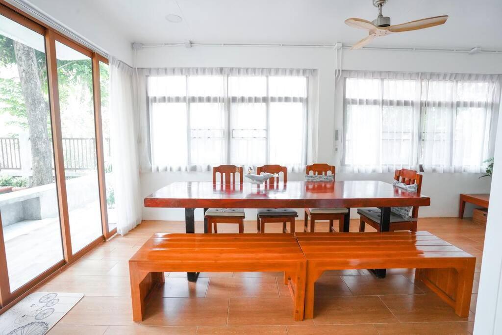 Whales Come To The River - Riverside - 3 Rooms On 2Nd Floor Ban Bang Phli Nua Exterior photo