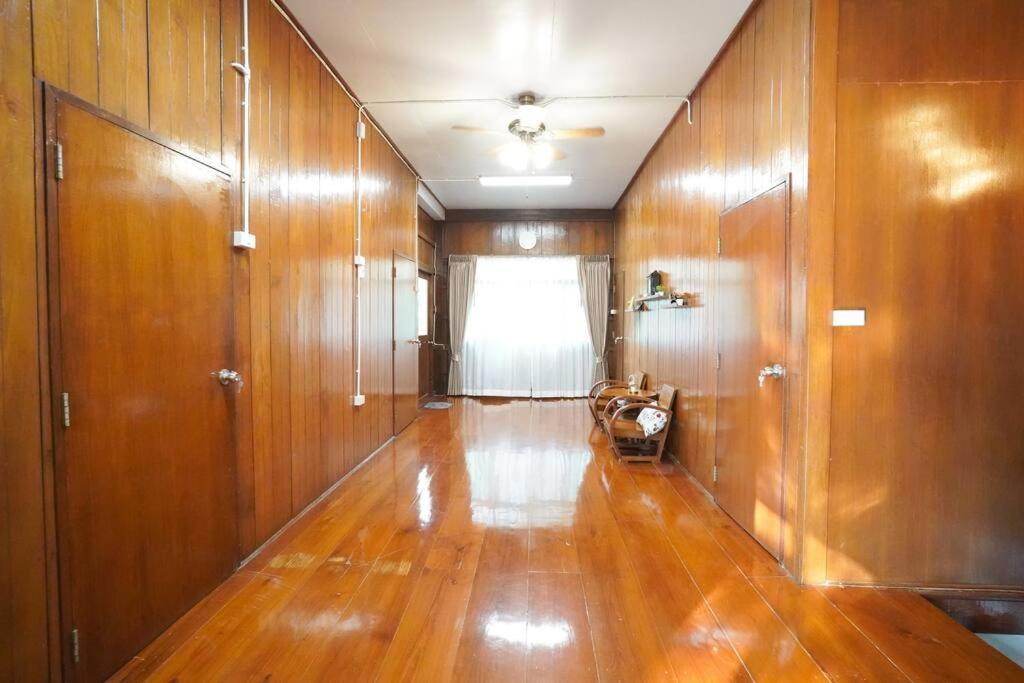Whales Come To The River - Riverside - 3 Rooms On 2Nd Floor Ban Bang Phli Nua Exterior photo