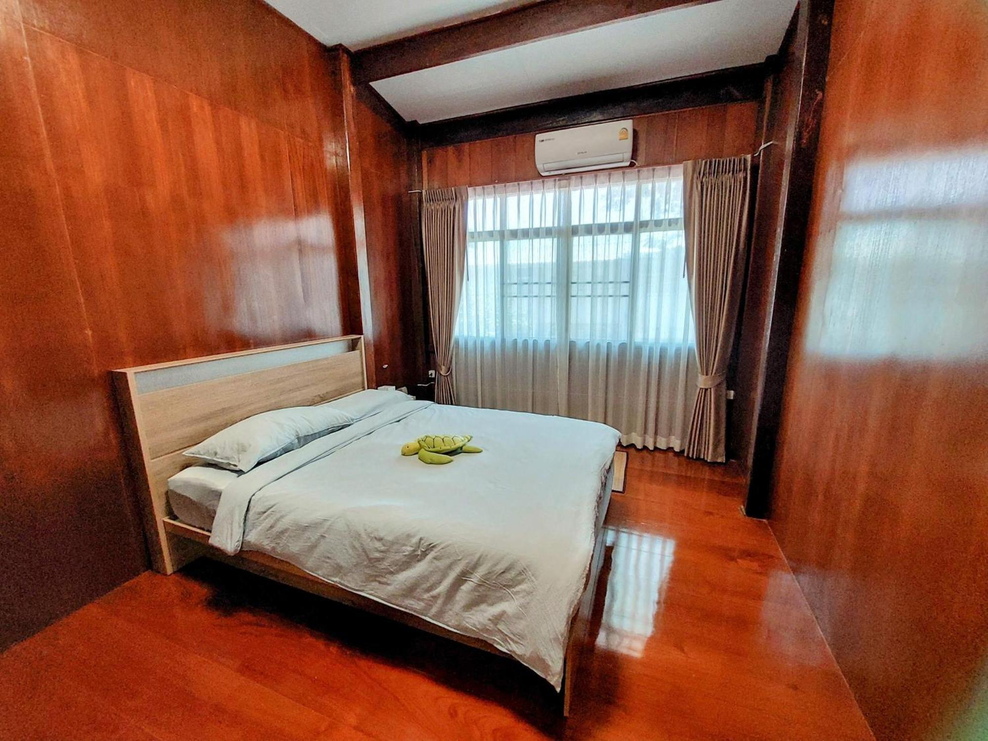 Whales Come To The River - Riverside - 3 Rooms On 2Nd Floor Ban Bang Phli Nua Exterior photo
