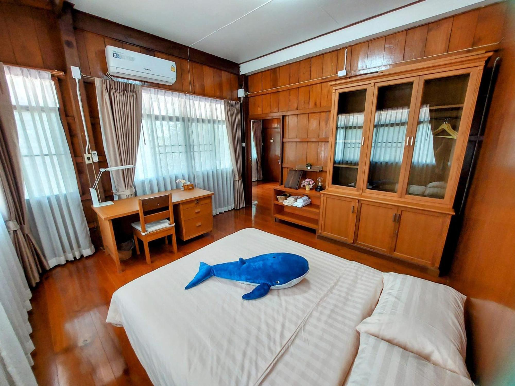 Whales Come To The River - Riverside - 3 Rooms On 2Nd Floor Ban Bang Phli Nua Exterior photo