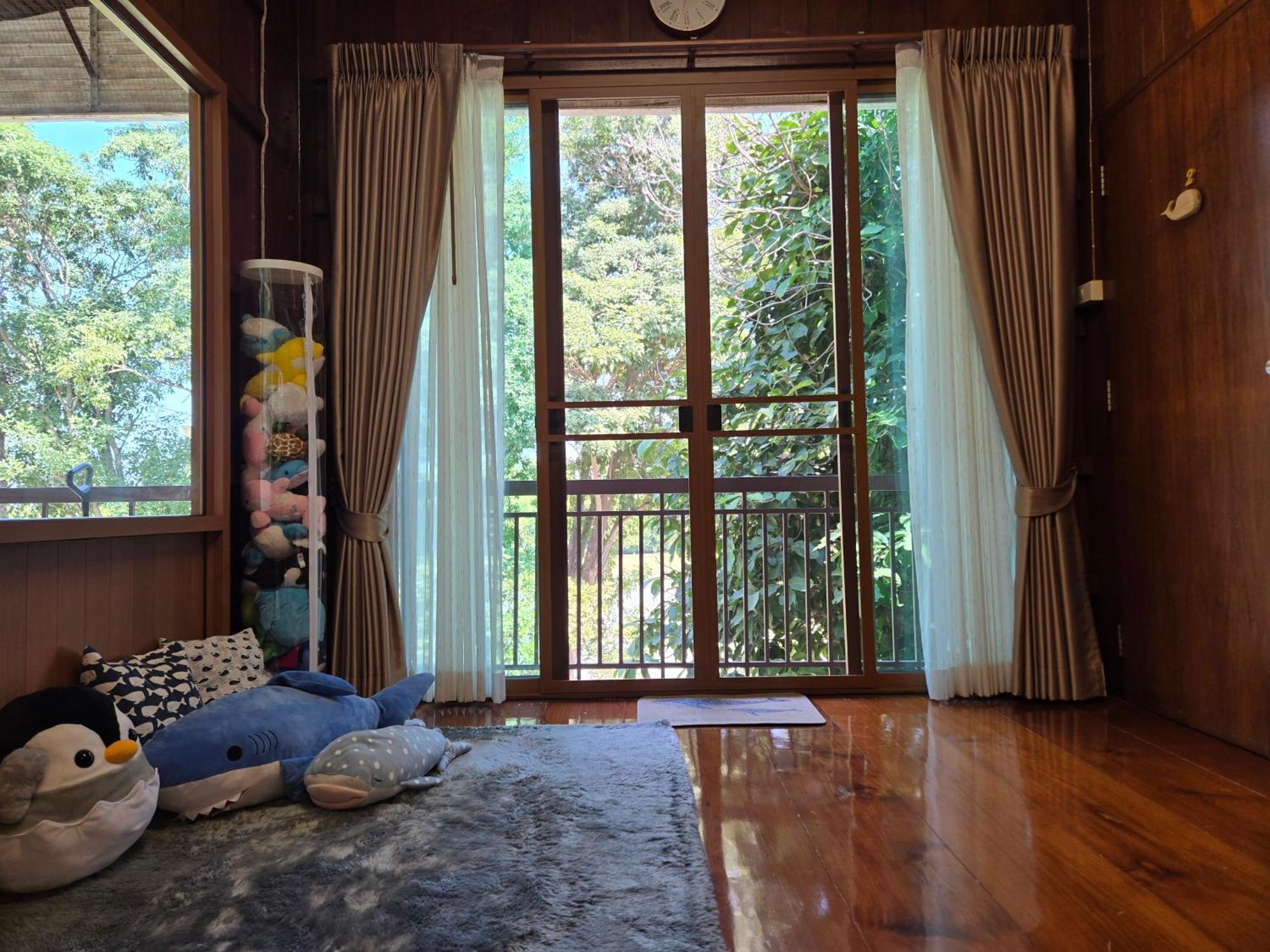 Whales Come To The River - Riverside - 3 Rooms On 2Nd Floor Ban Bang Phli Nua Exterior photo