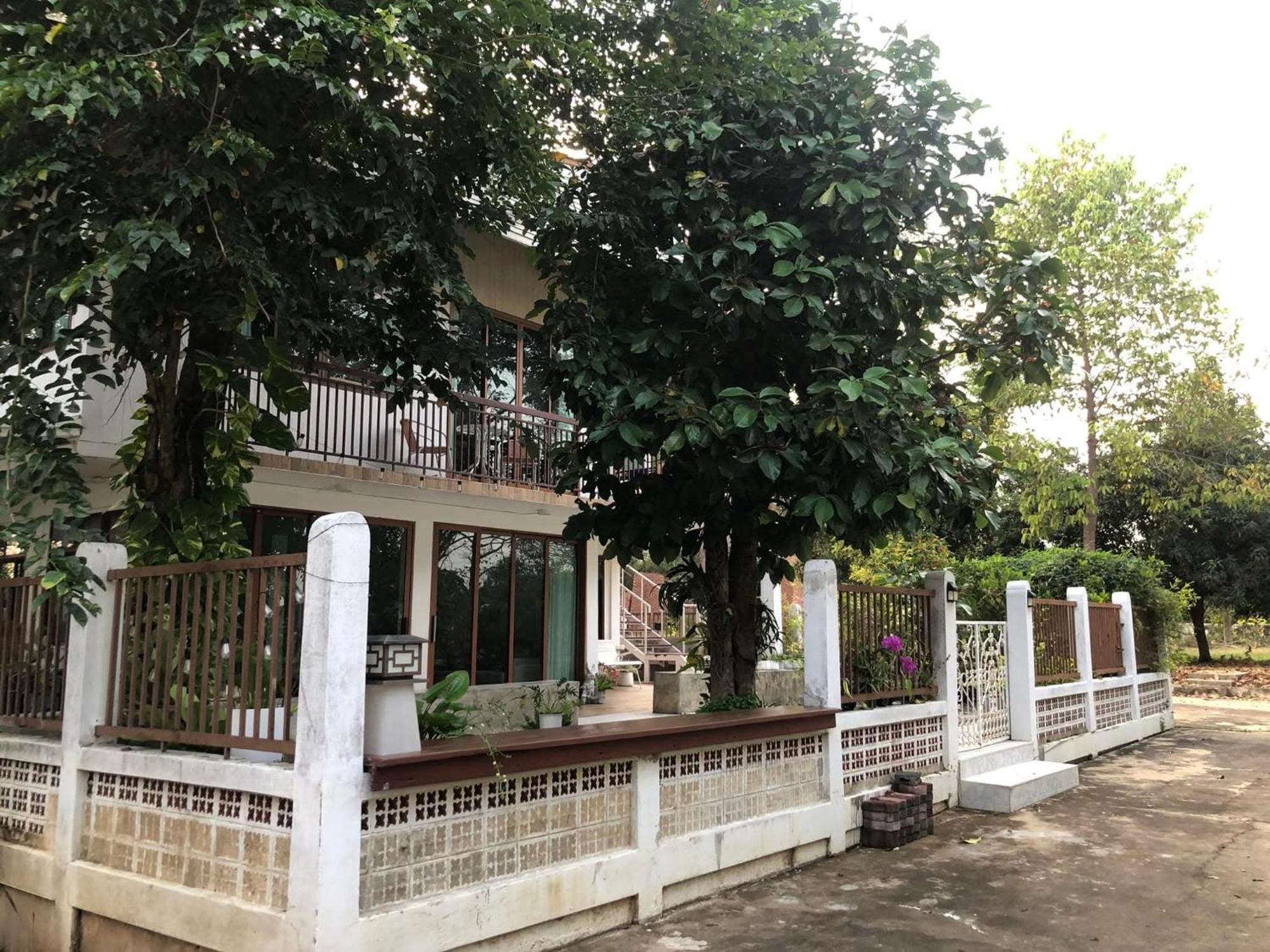 Whales Come To The River - Riverside - 3 Rooms On 2Nd Floor Ban Bang Phli Nua Exterior photo